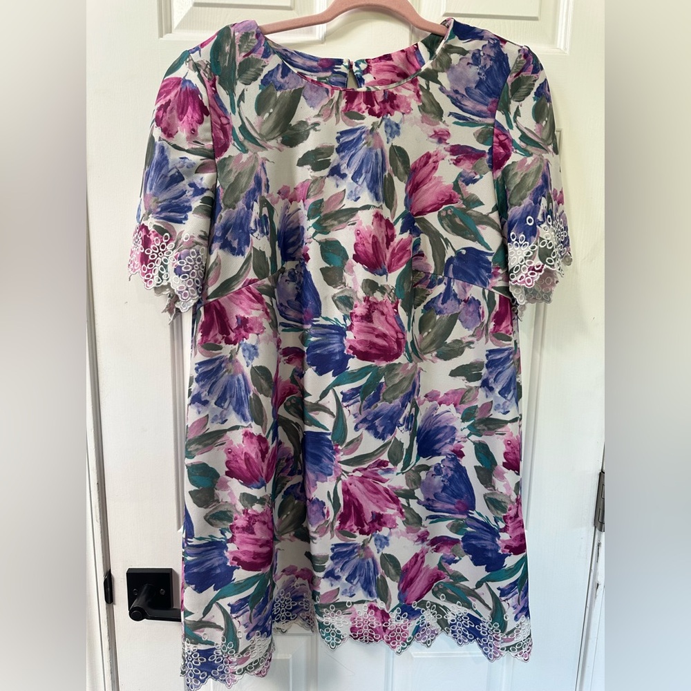 Vintage Floral Blouse with Lace Accents